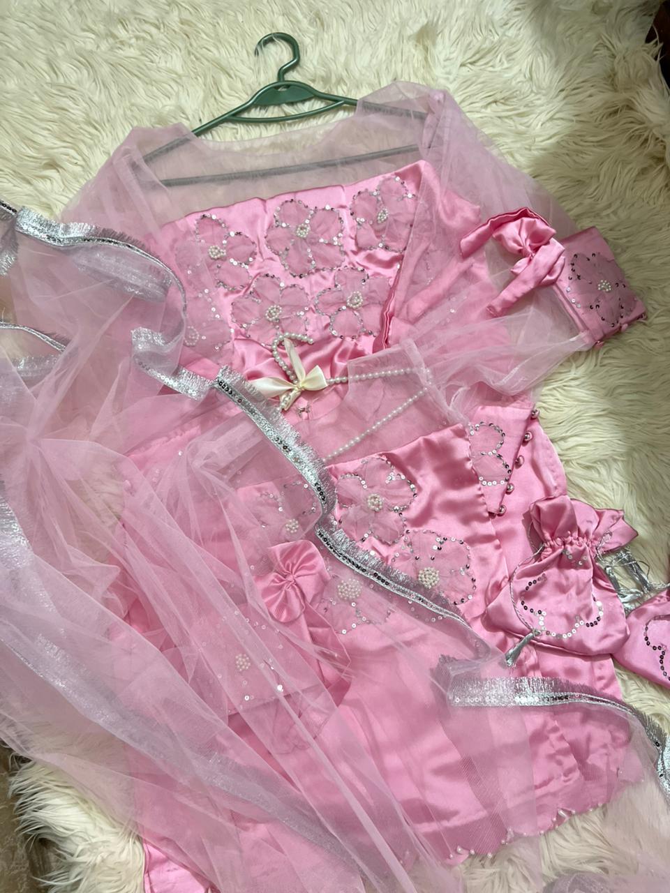 Miss pinky 4pc