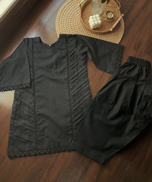 Munira 2pc